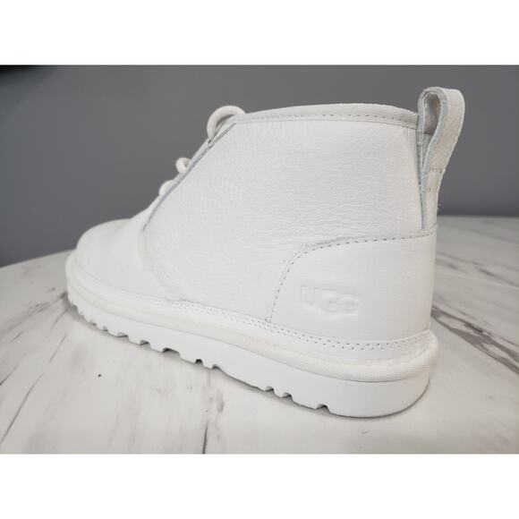 NEW WITHOUT BOX UGG Men’s Neumel Boot Solid White Chukka Size 11 WARM - Picture 4 of 6